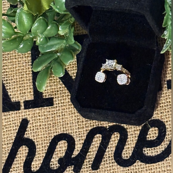 Elegant Gold and Silver Jewelry Set NWOT - Picture 4 of 7